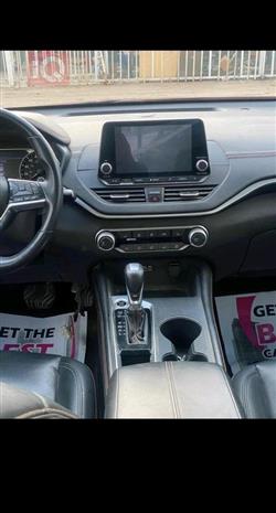 نيسان ألتيما